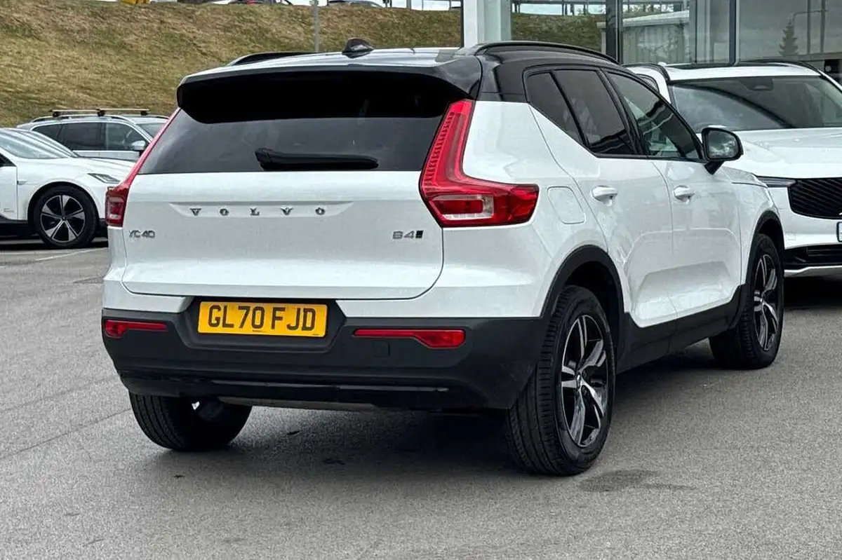 2020-volvo-xc40-20-b4-r-design-awd-big-39