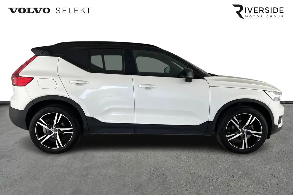 2022-volvo-xc40-15-t3-r-design-auto-big-3
