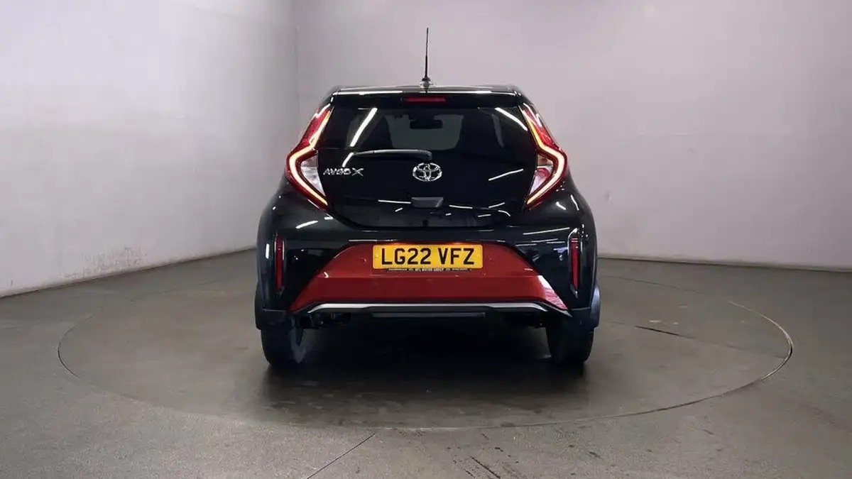 2022-toyota-aygo-x-10-vvt-i-exclusive-big-6
