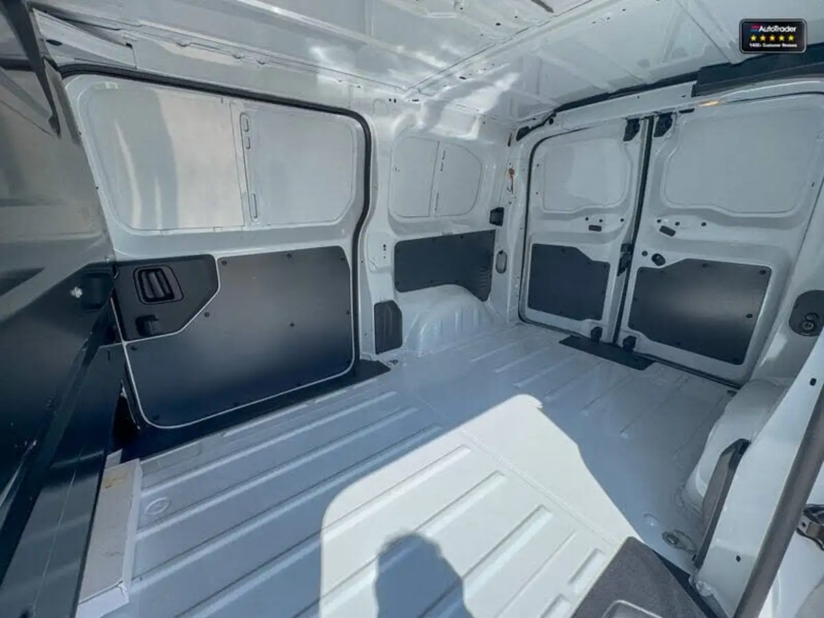 2023-peugeot-expert-15-bluehdi-professional-premium-standard-1000-big-10