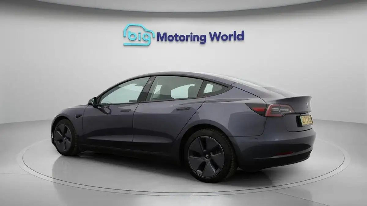 2023-tesla-model-3-e-long-range-346bhp-big-5