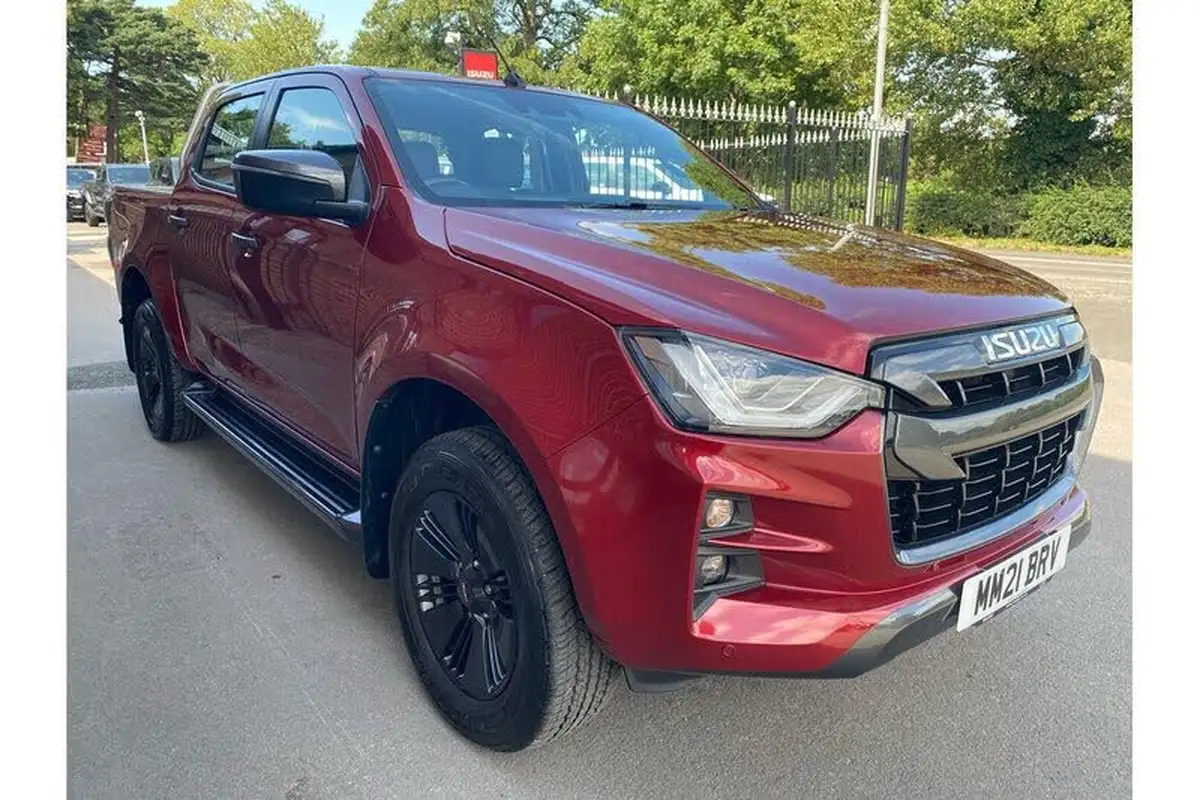 2021-isuzu-d-max-19td-v-cross-auto-big-0