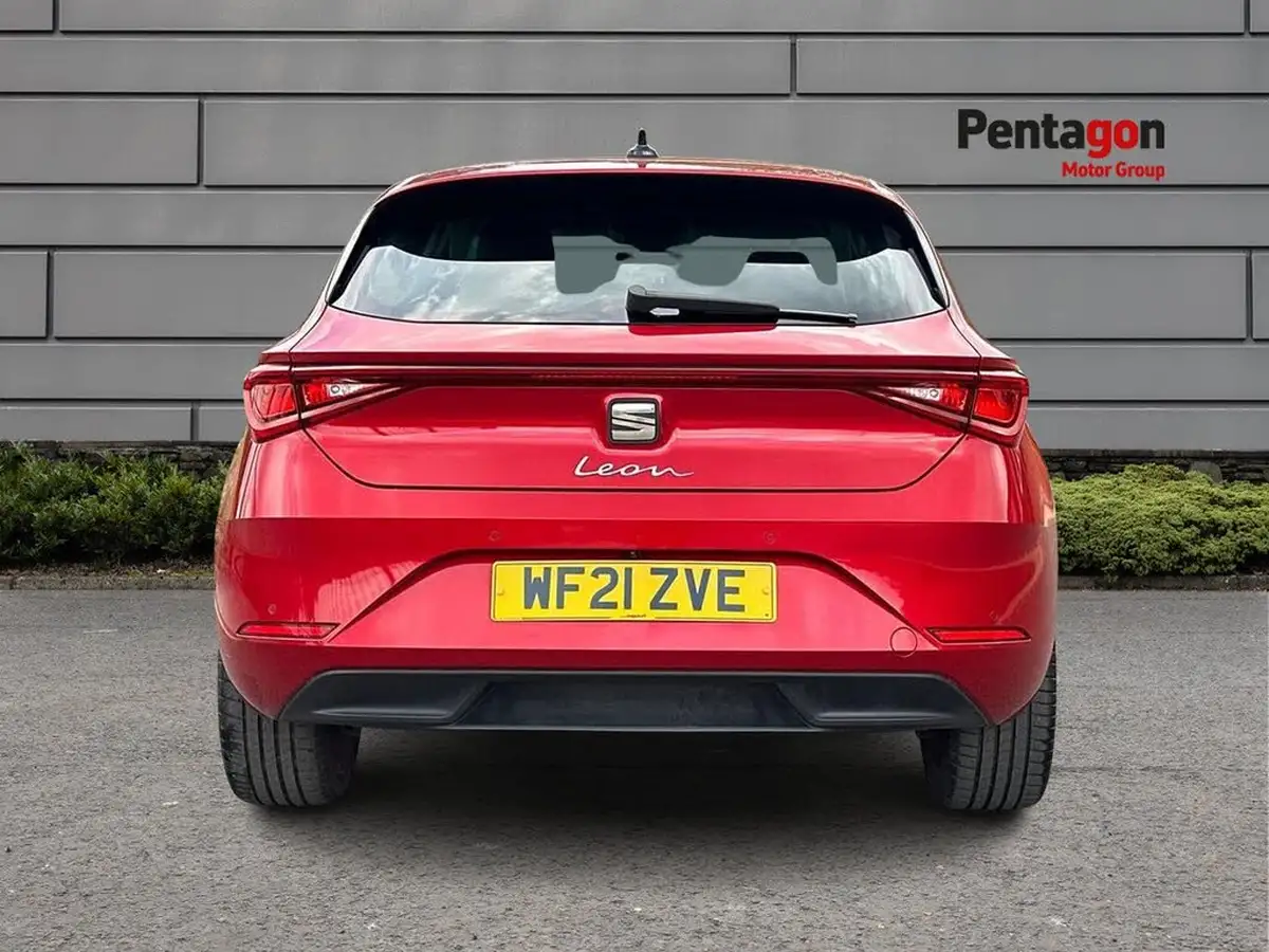2021-seat-leon-15-etsi-xcellence-lux-hatchback-big-15