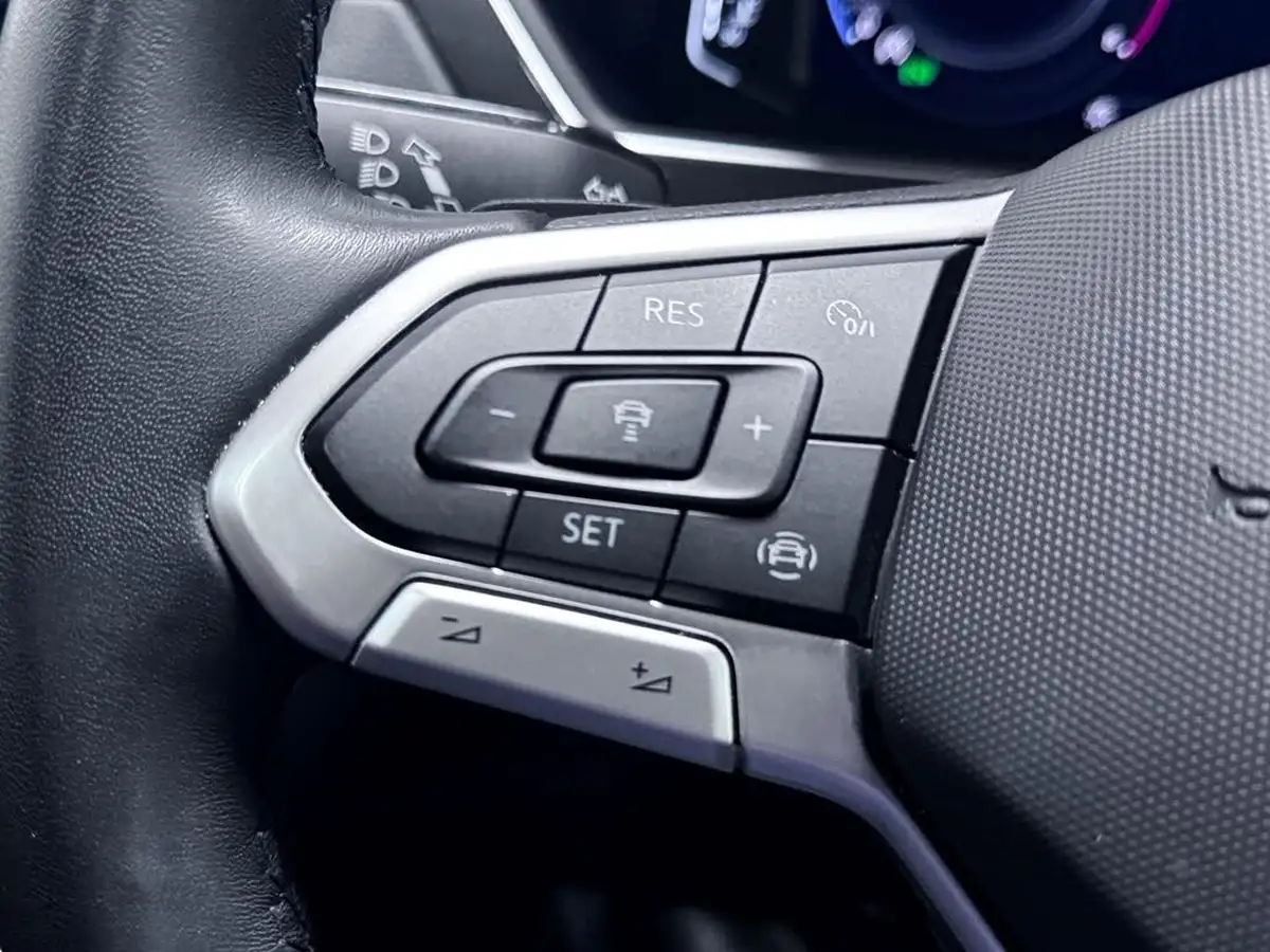 2023-volkswagen-tiguan-15-tsi-elegance-big-35