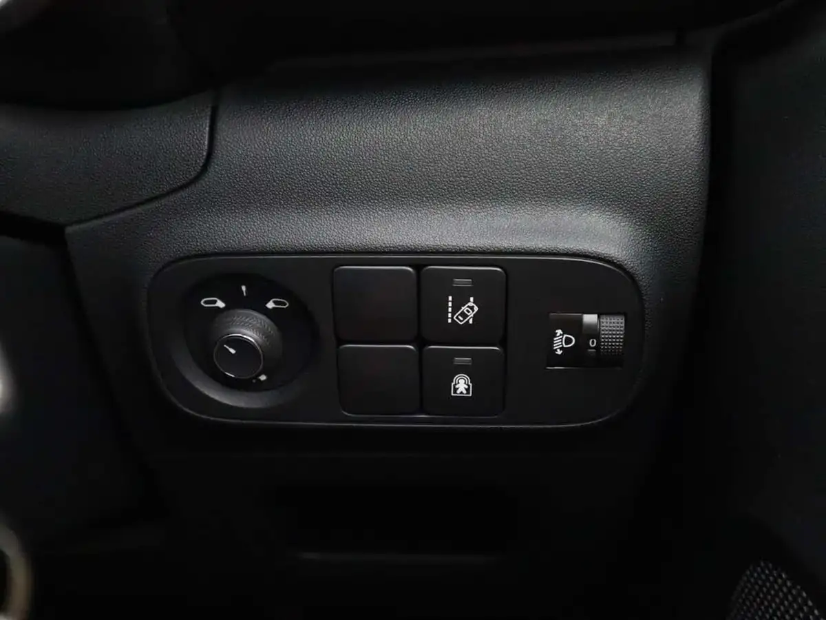 2020-citroen-c3-12-puretech-flair-plus-110ps-eat6-big-30