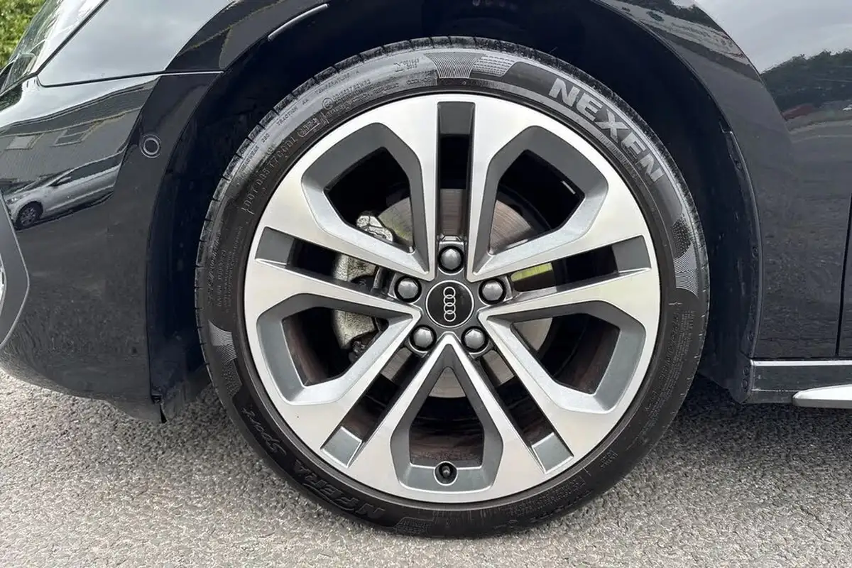 2024-audi-a3-15-35-tfsi-s-line-saloon-4d-big-12