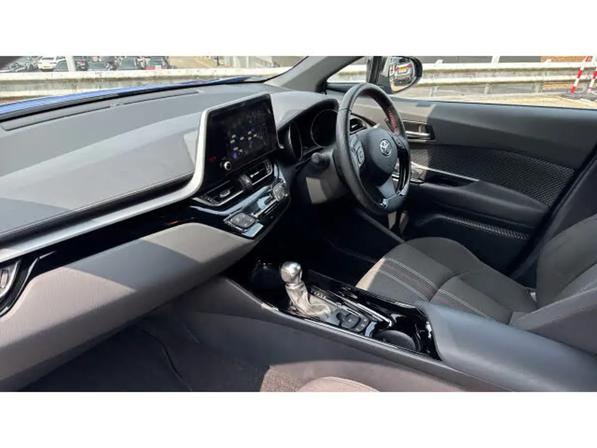 2022-toyota-c-hr-18-vvt-i-gr-sport-big-8