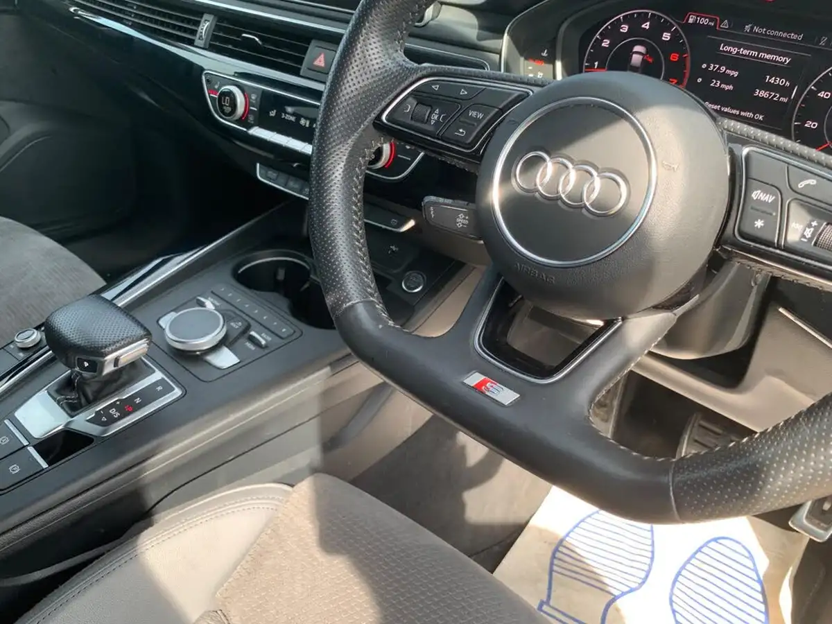 2018-audi-a4-20-tfsi-black-edition-big-22