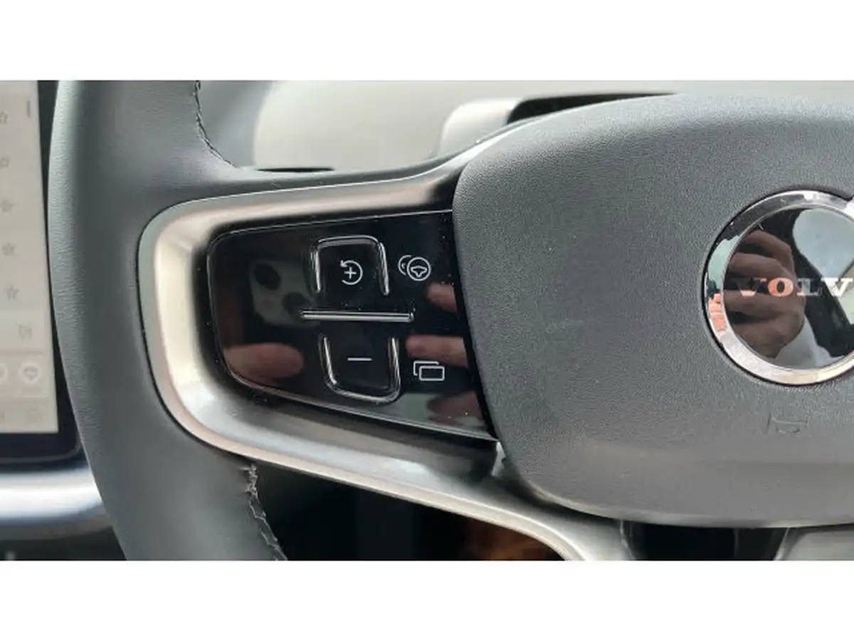 2024-volvo-ex30-e-twin-ultra-big-17
