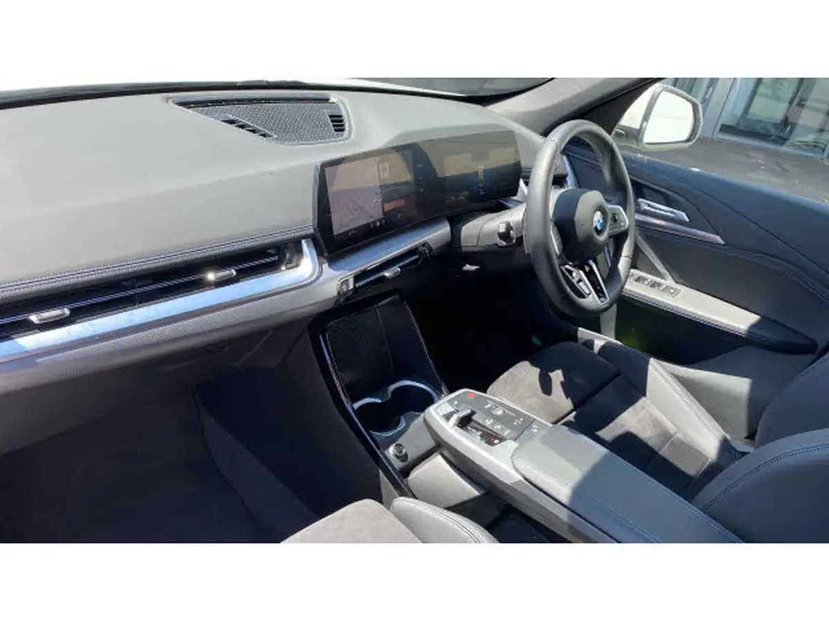 2025-bmw-x1-20-xdrive23i-m-sport-big-6