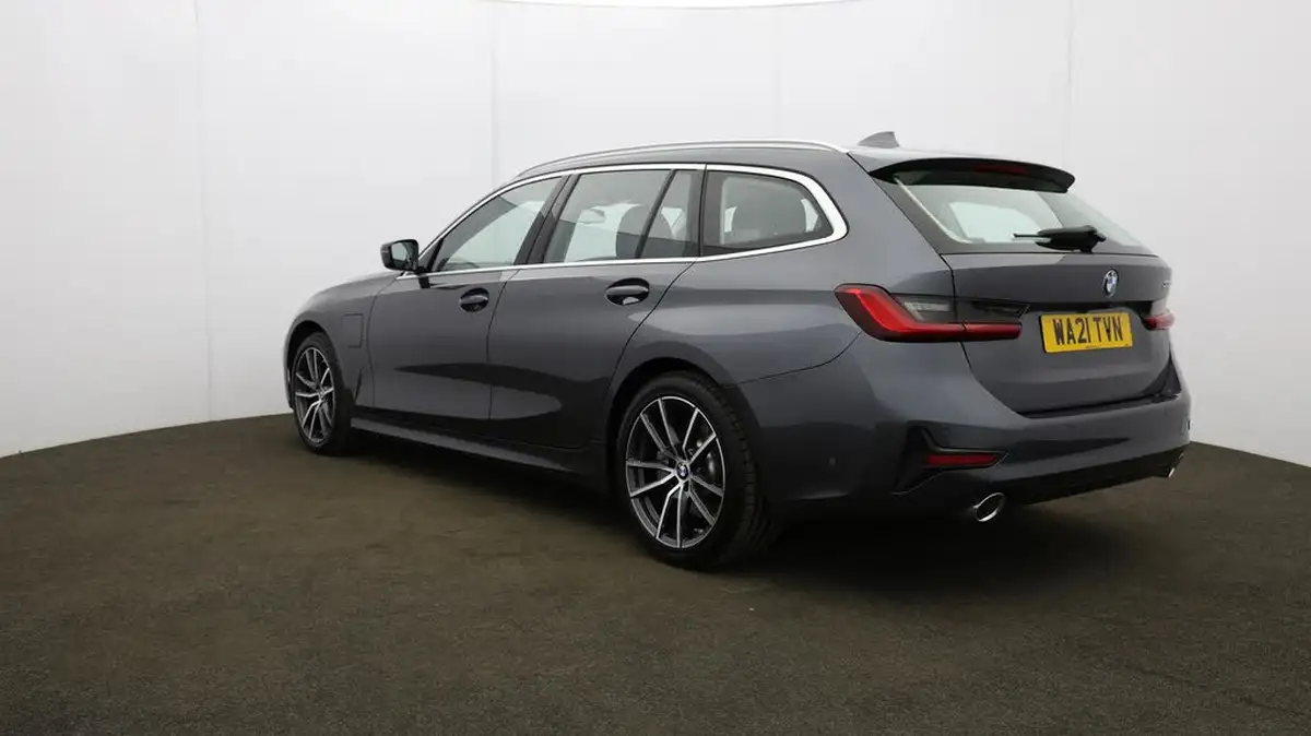 2021-bmw-3-series-20-330e-sport-pro-touring-5d-big-56
