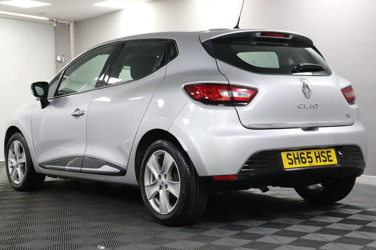 2015-renault-clio-09-tce-dynamique-nav-big-22