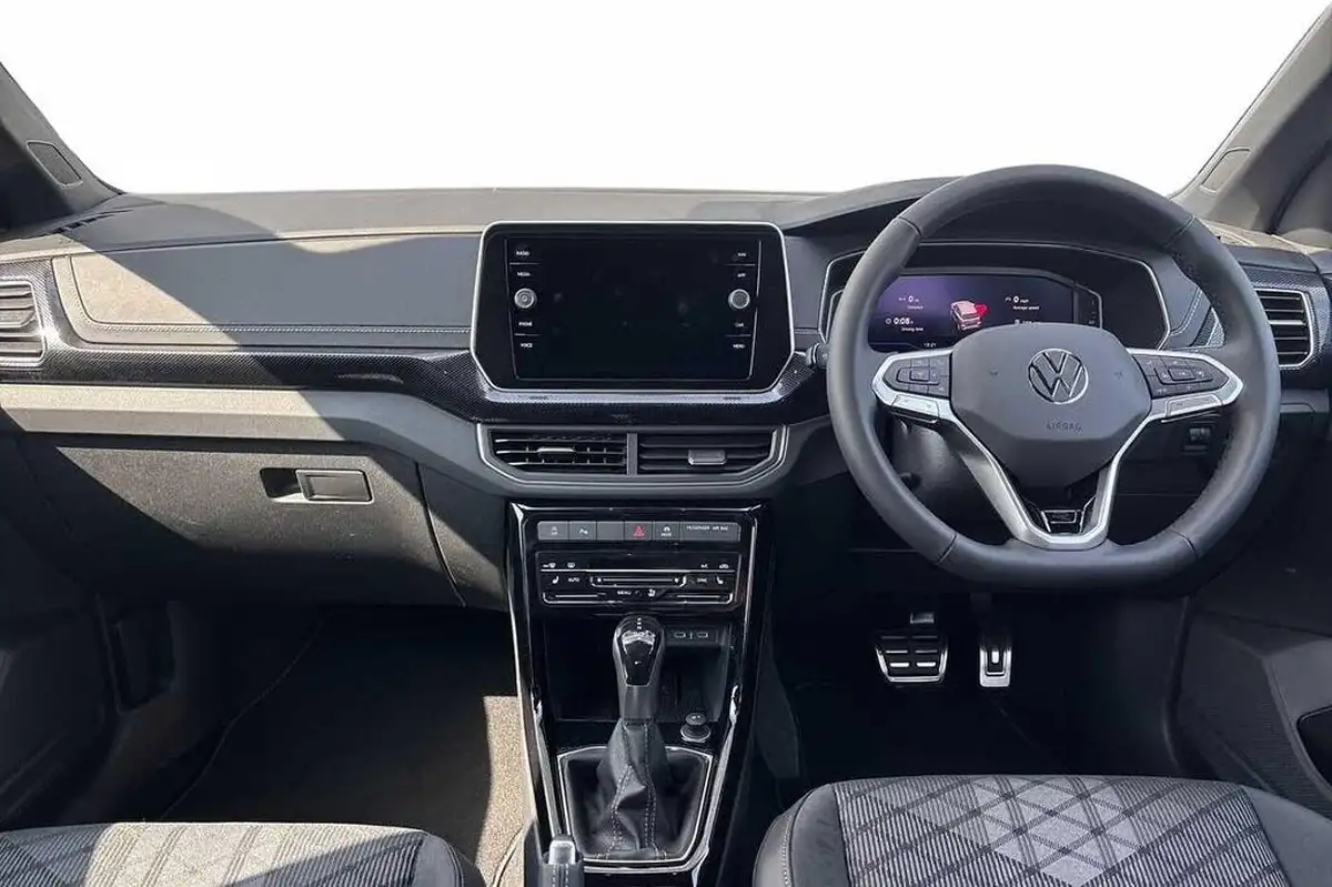 2025-volkswagen-t-cross-10-tsi-r-line-dsg-big-9
