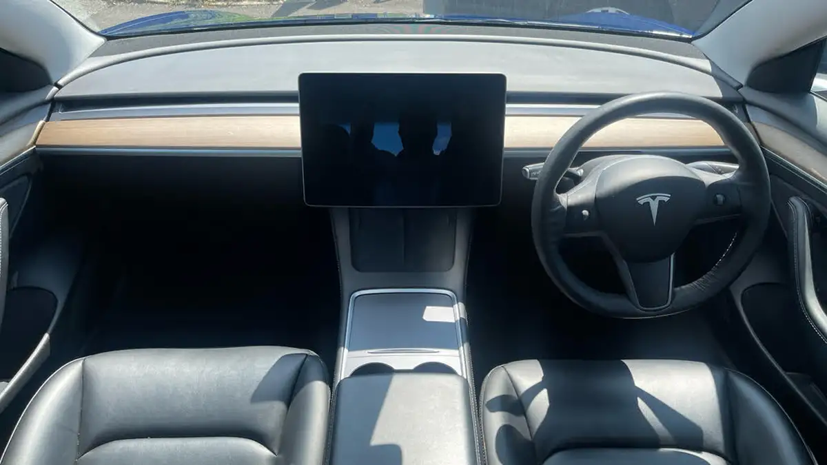 2021-tesla-model-3-e-standard-plus-big-10