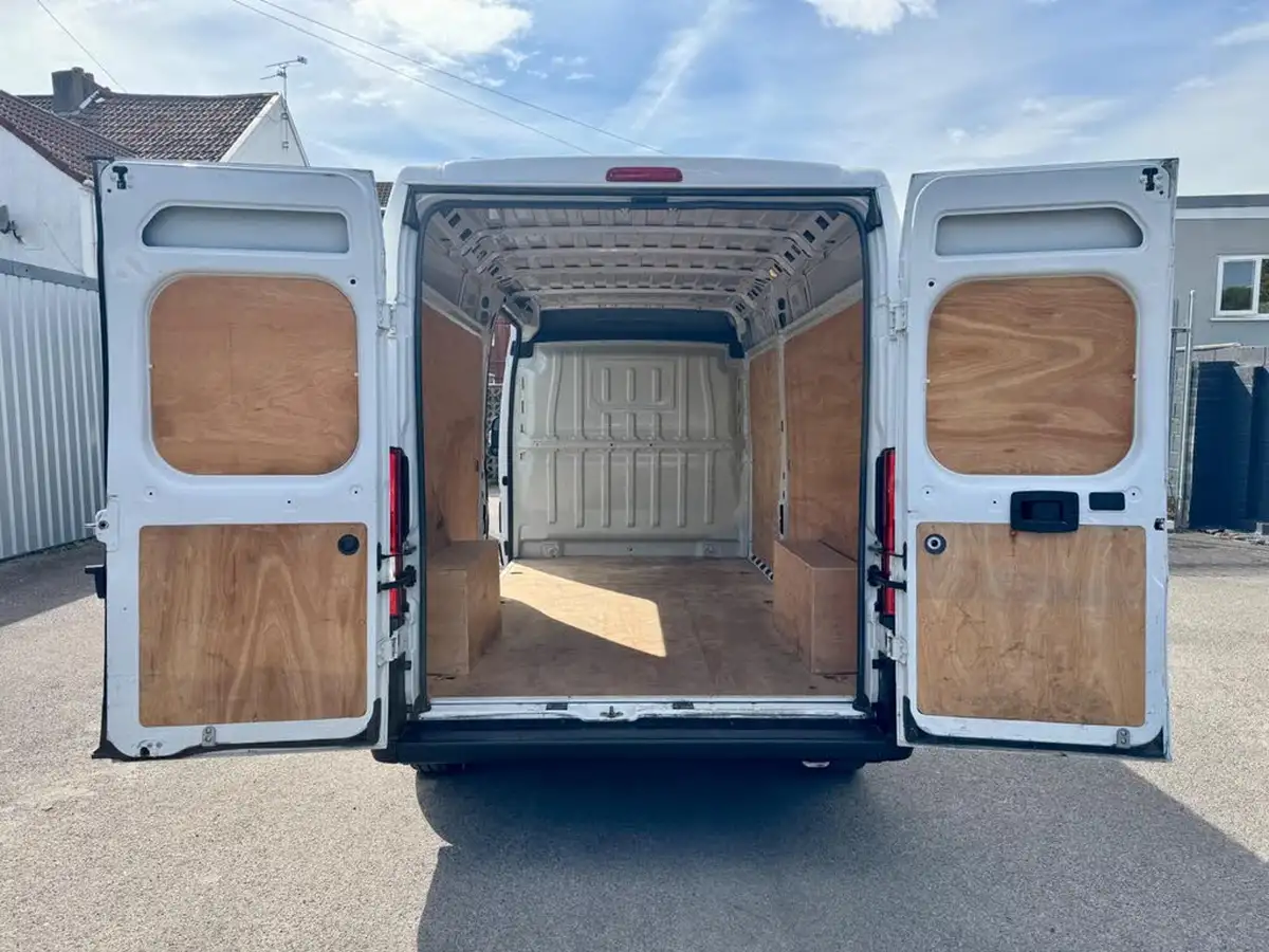 2022-citroen-relay-22bluehdi-35-l3h2-enterprise-panel-big-10