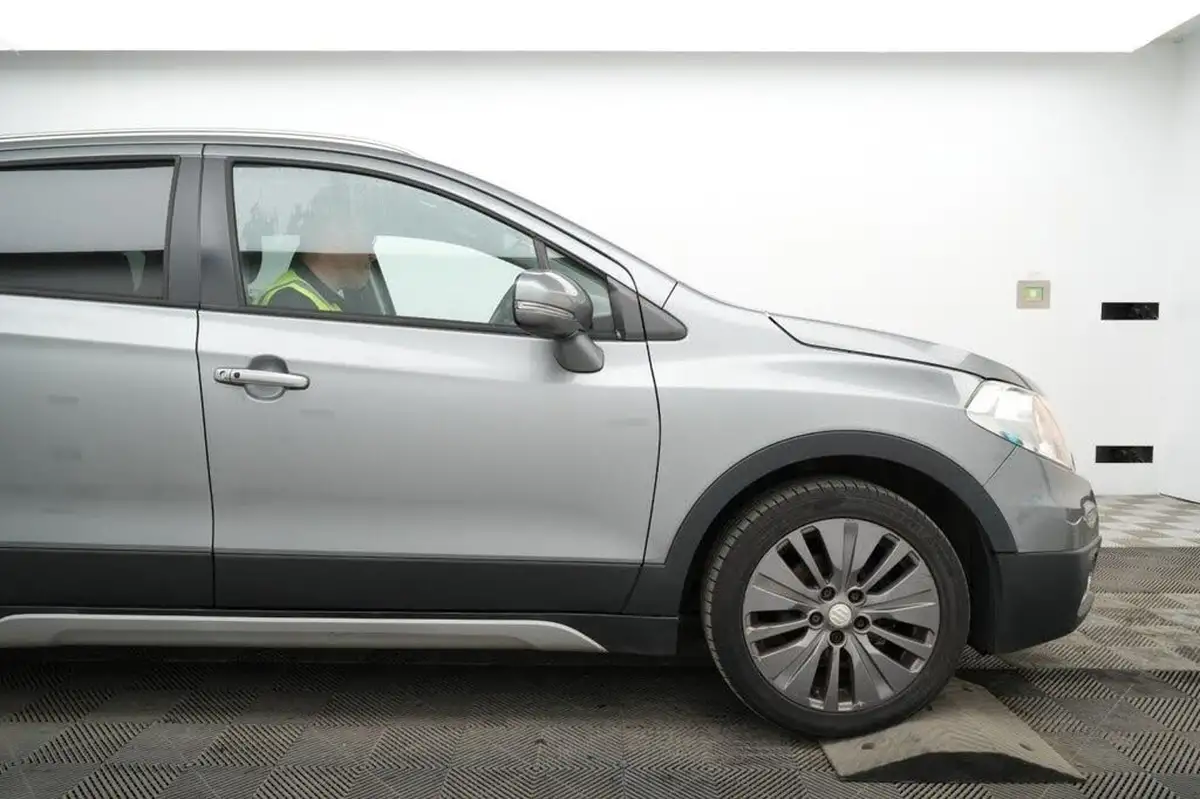 2014-suzuki-s-cross-16-sz4-big-2