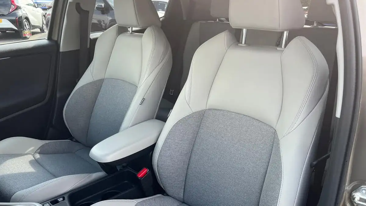 2023-toyota-yaris-15-vvt-i-excel-big-35