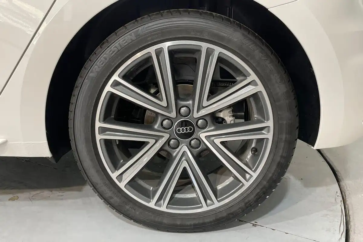 2025-audi-a1-10-30-tfsi-s-line-big-11