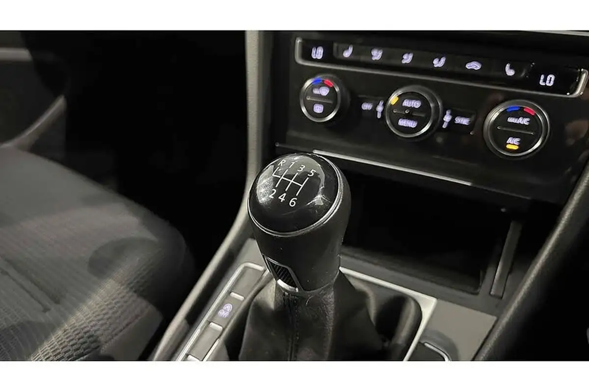 2019-volkswagen-golf-10-tsi-match-edition-hatchback-big-45