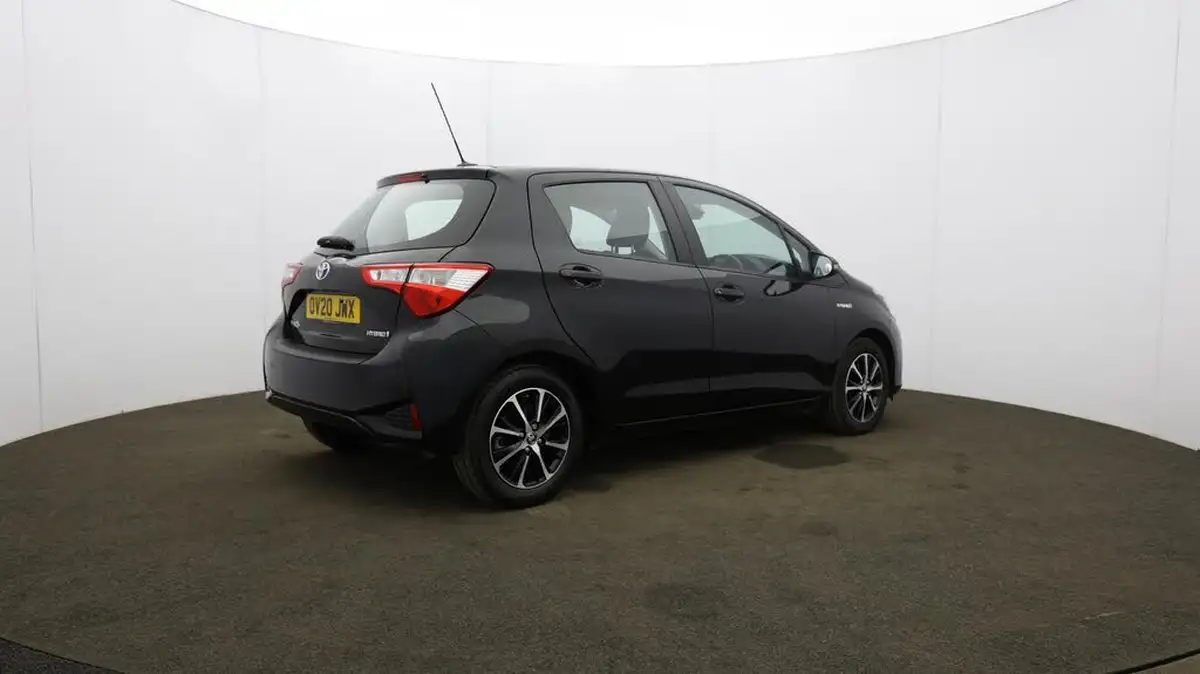 2020-toyota-yaris-15-vvt-i-icon-tech-98bhp-hybrid-1497cc-e-cvt-big-58