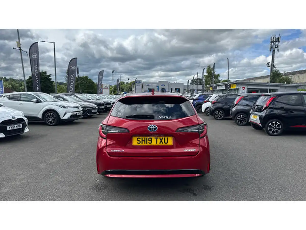 2019-toyota-corolla-18-vvt-i-excel-trk-touring-sports-big-18