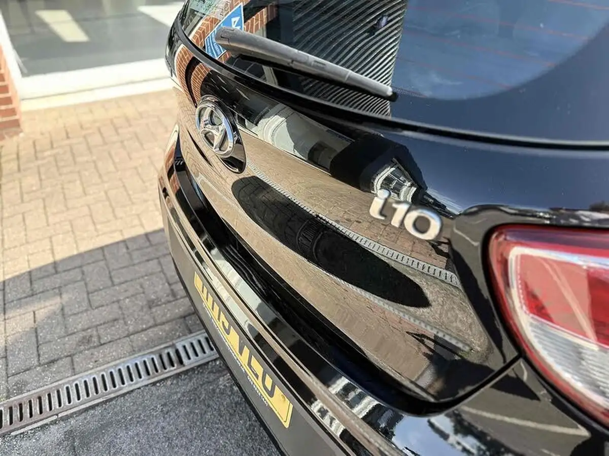 2019-hyundai-i10-10-se-67ps-big-24