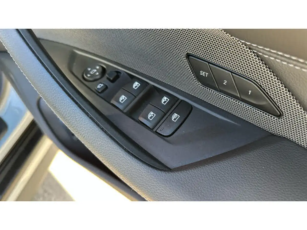 2023-bmw-i4-e-m50-big-31