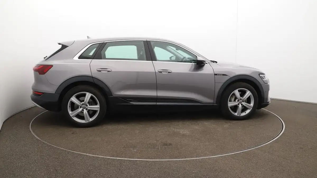2020-audi-e-tron-50e-technik-big-51