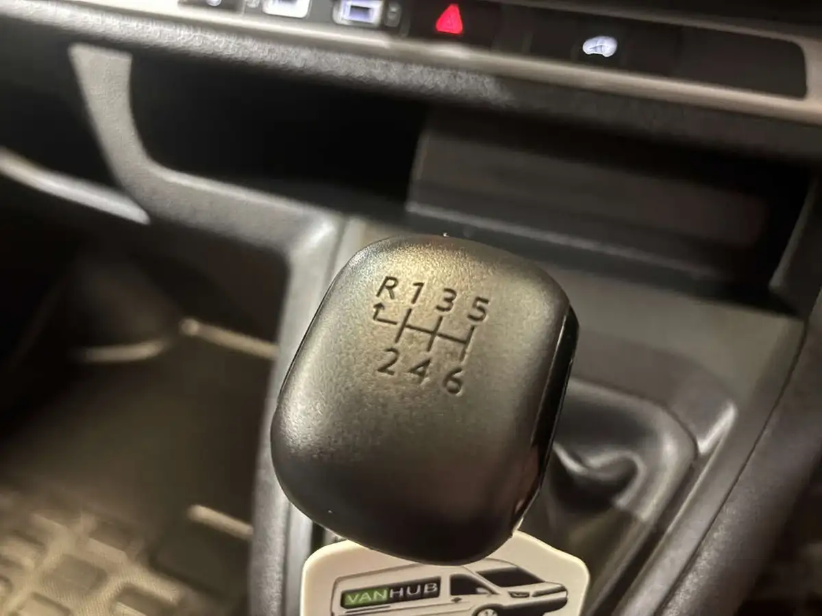 2024-vauxhall-vivaro-20td-xl-prime-panel-big-24