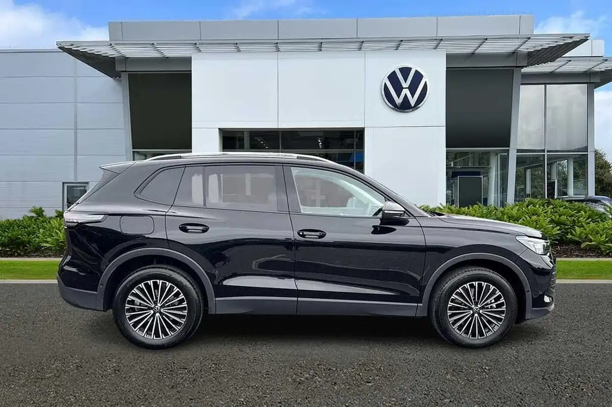 2025-volkswagen-tiguan-15-tsi-match-big-3