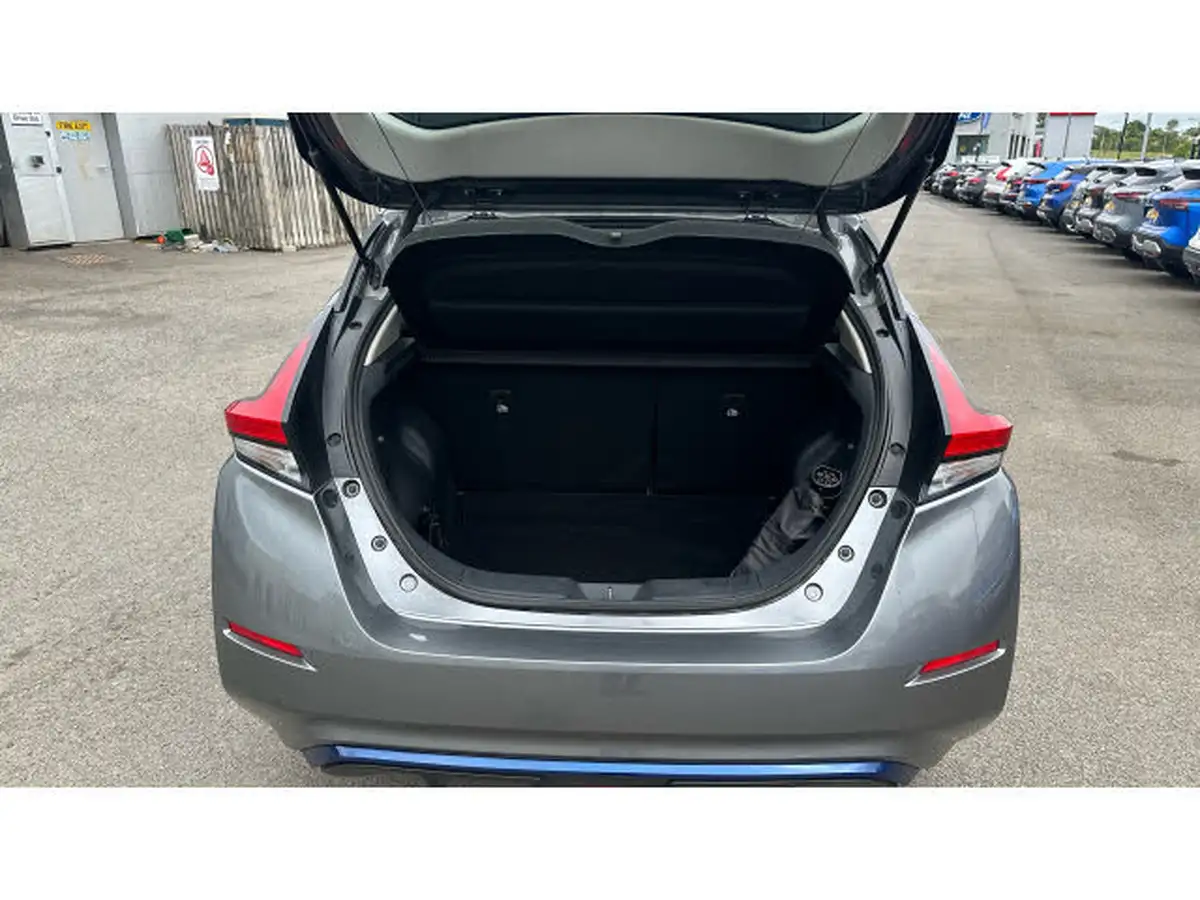2021-nissan-leaf-e-acenta-big-3