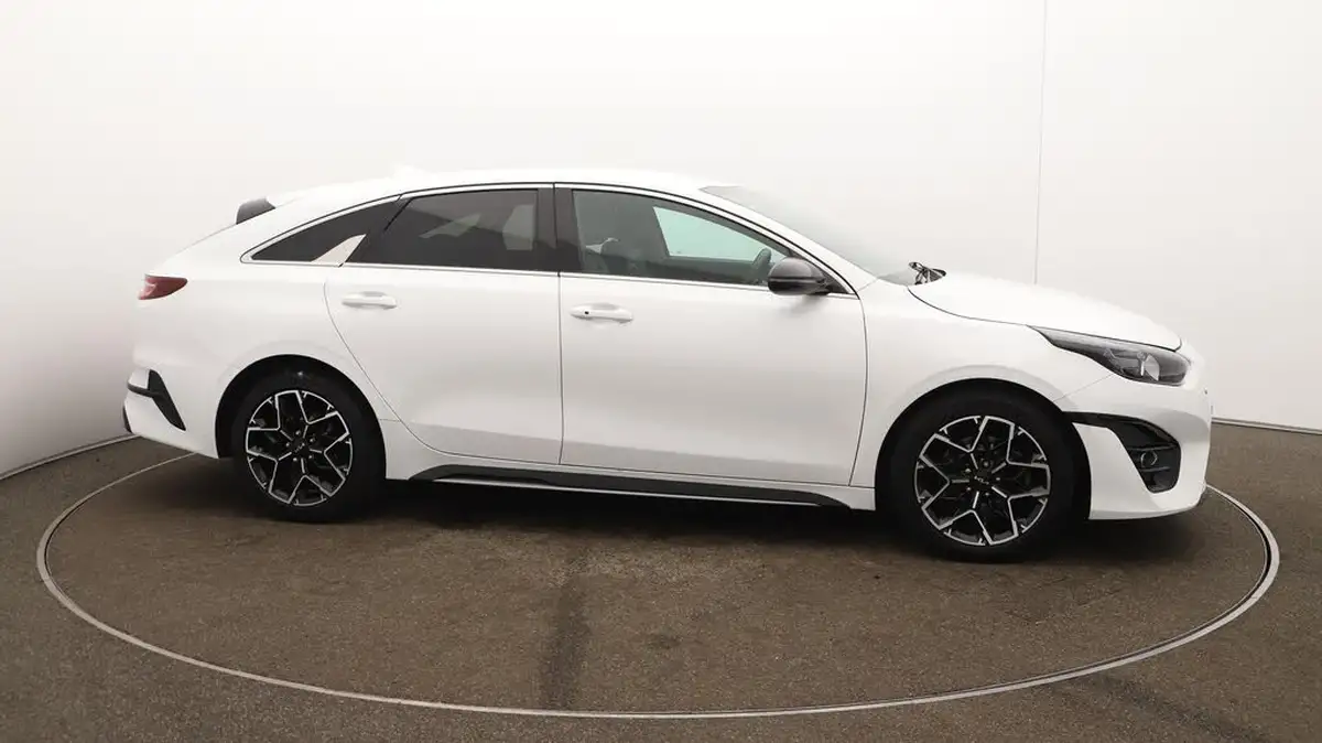 2022-kia-pro-ceed-15-t-gdi-gt-line-big-47