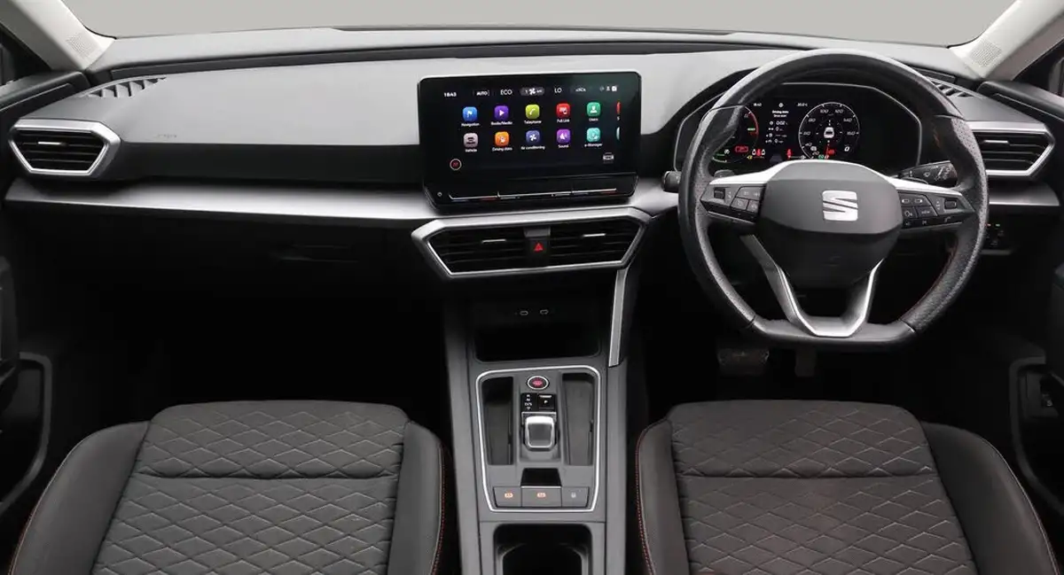 2021-seat-leon-14-e-hybrid-fr-hatchback-big-13
