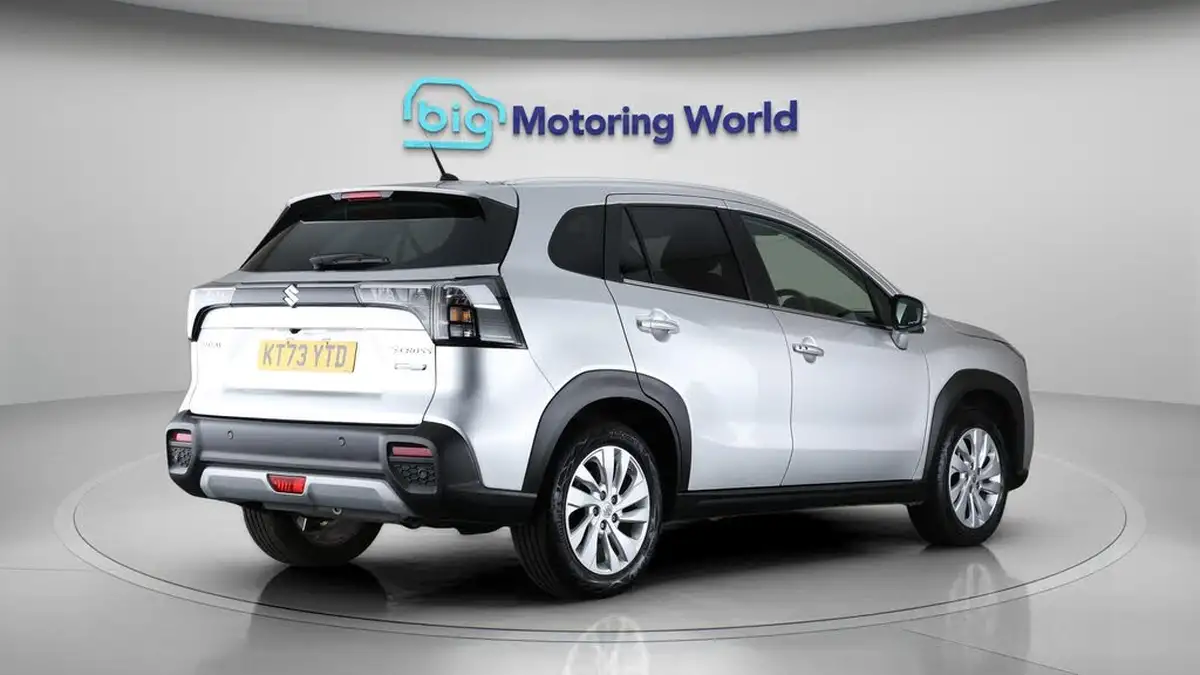 2023-suzuki-s-cross-14-boosterjet-motion-big-6