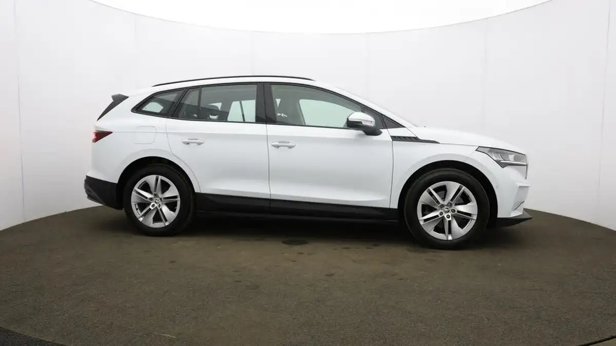 2022-skoda-enyaq-e-60-big-52