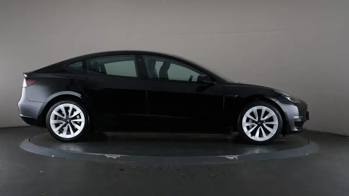 2021-tesla-model-3-e-long-range-4x4-big-58