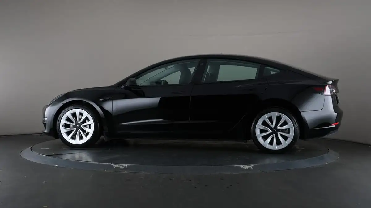 2021-tesla-model-3-e-long-range-4x4-big-34