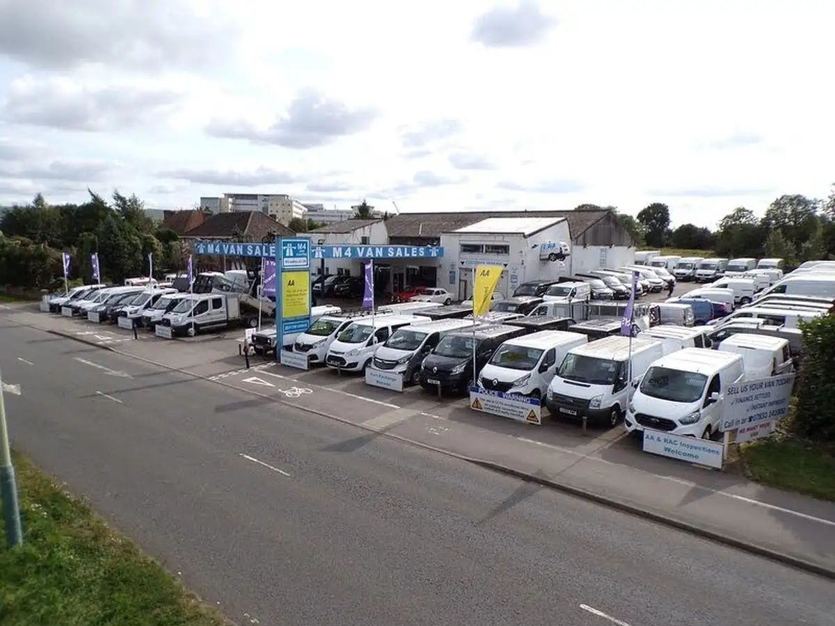 2020-renault-trafic-20dci-sl28-energy-120-business-big-31