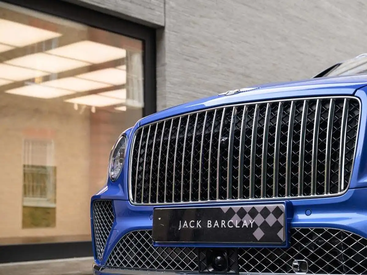 2024-bentley-bentayga-40-v8-extended-wheelbase-azure-big-61