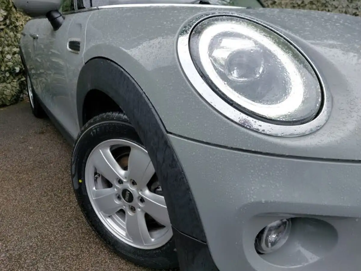 2019-mini-cooper-15-cooper-classic-hatchback-5d-big-8