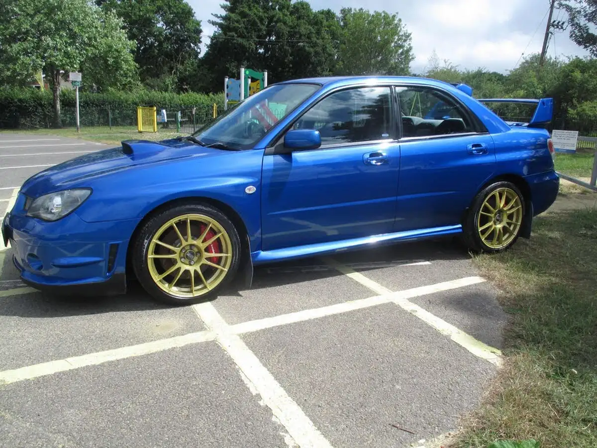 2005-subaru-impreza-25-wrx-saloon-4d-big-12