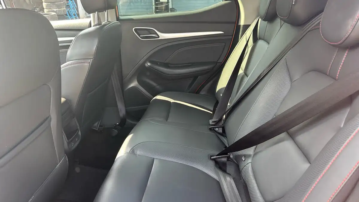 2023-mg-zs-suv-10t-gdi-exclusive-big-13