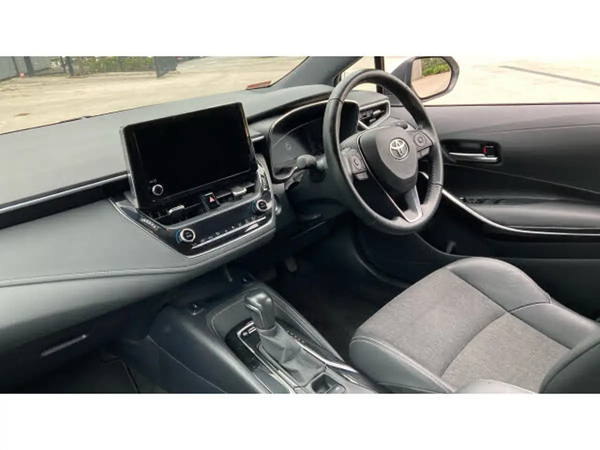 2022-toyota-corolla-18-vvt-i-design-120bhp-trk-hatchback-5d-big-8