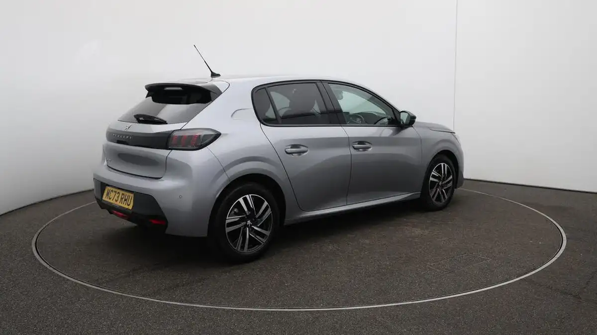 2023-peugeot-208-12-puretech-allure-premium-100ps-big-52
