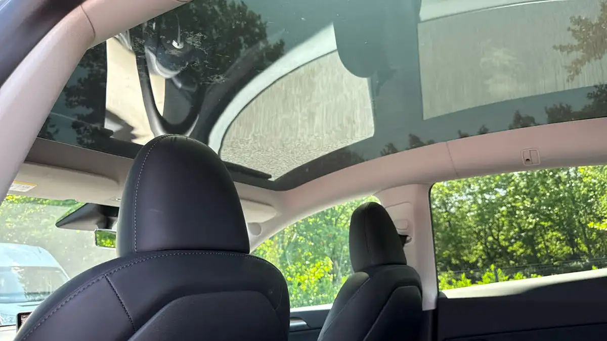2023-tesla-model-y-e-rwd-big-22