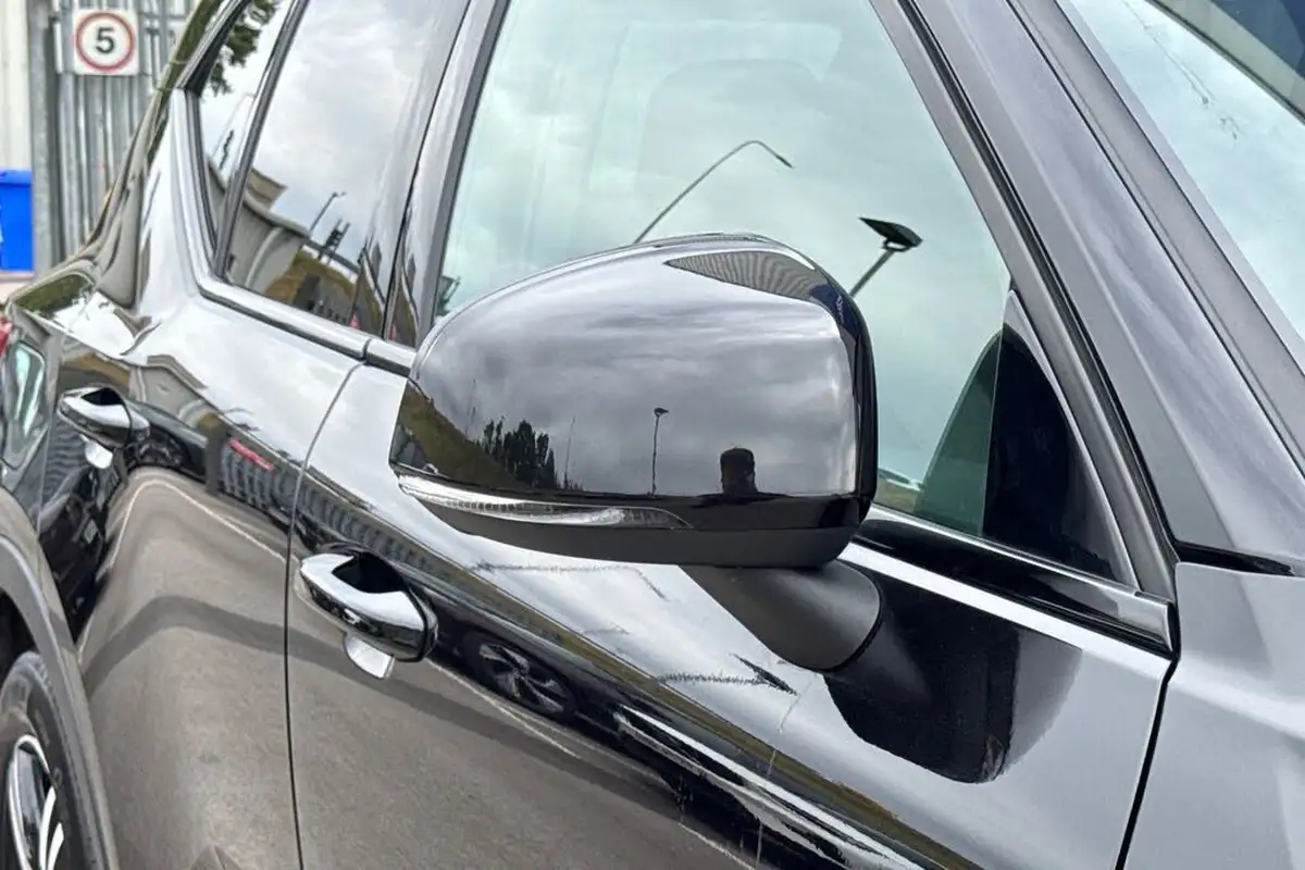2022-volvo-xc40-20-b3-plus-big-18