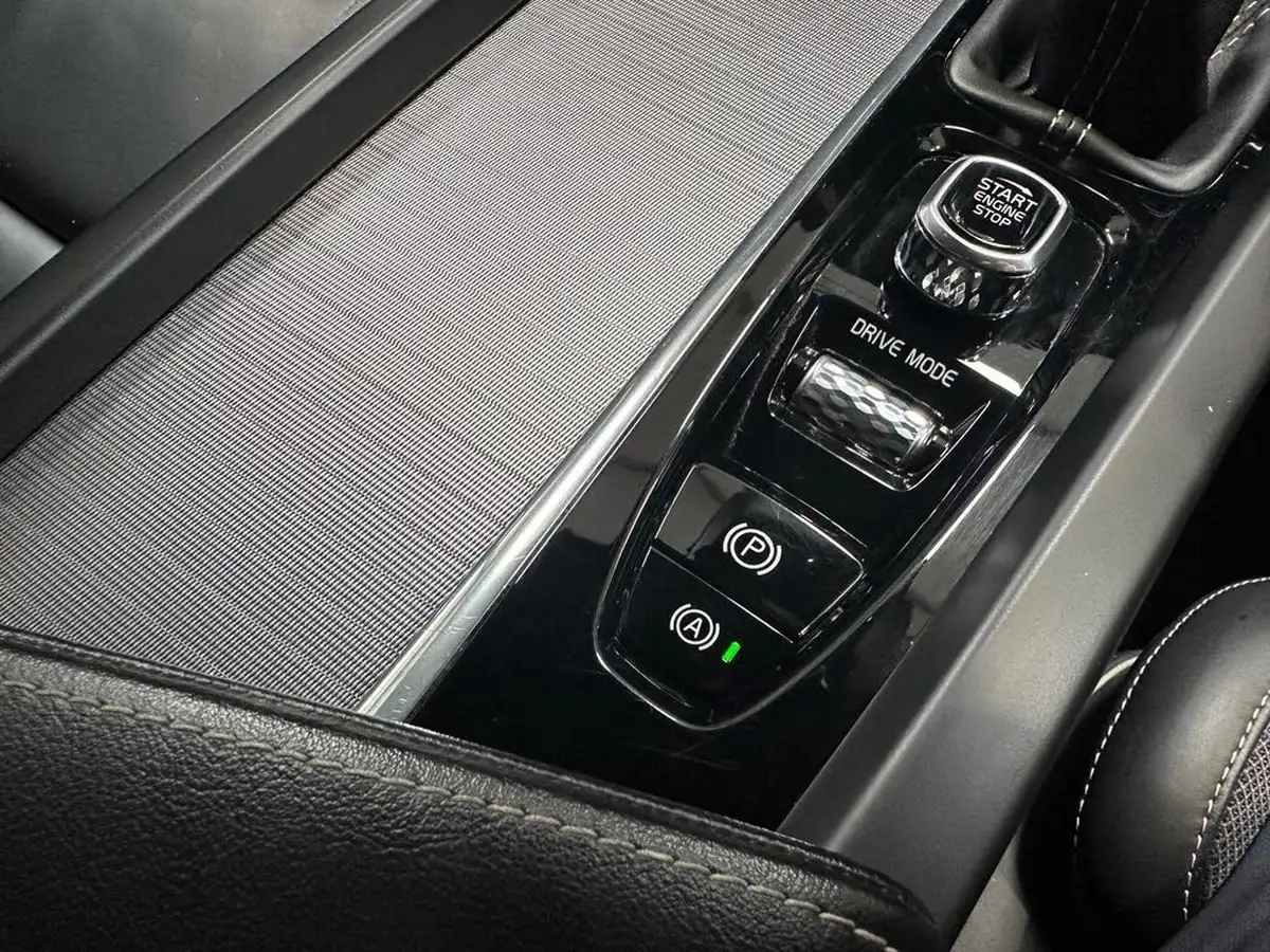 2019-volvo-v60-20td-d3-r-design-big-20