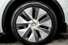 2022-tesla-model-y-e-long-range-small-4