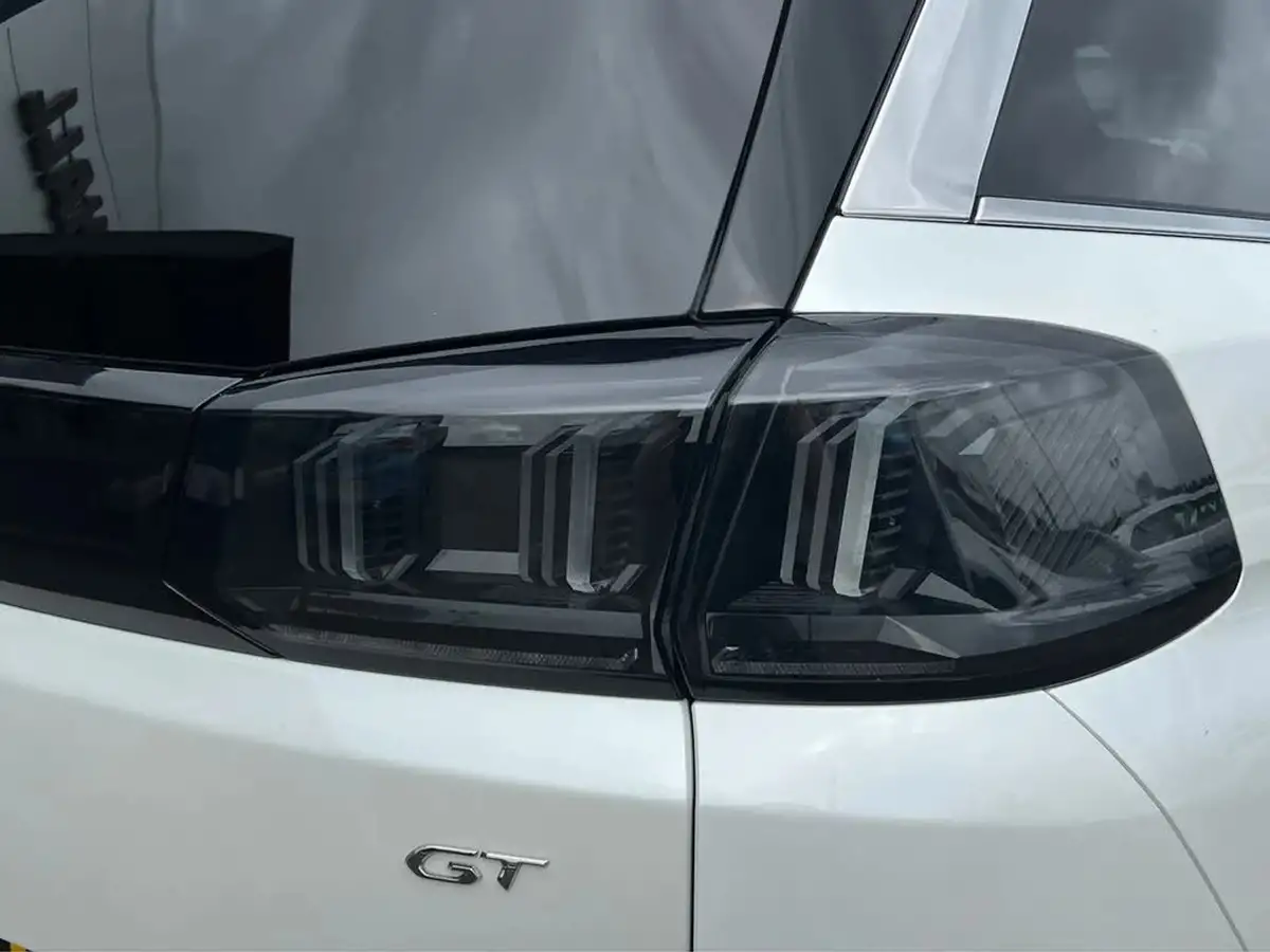 2023-peugeot-5008-suv-12-puretech-gt-130bhp-eat8-big-30