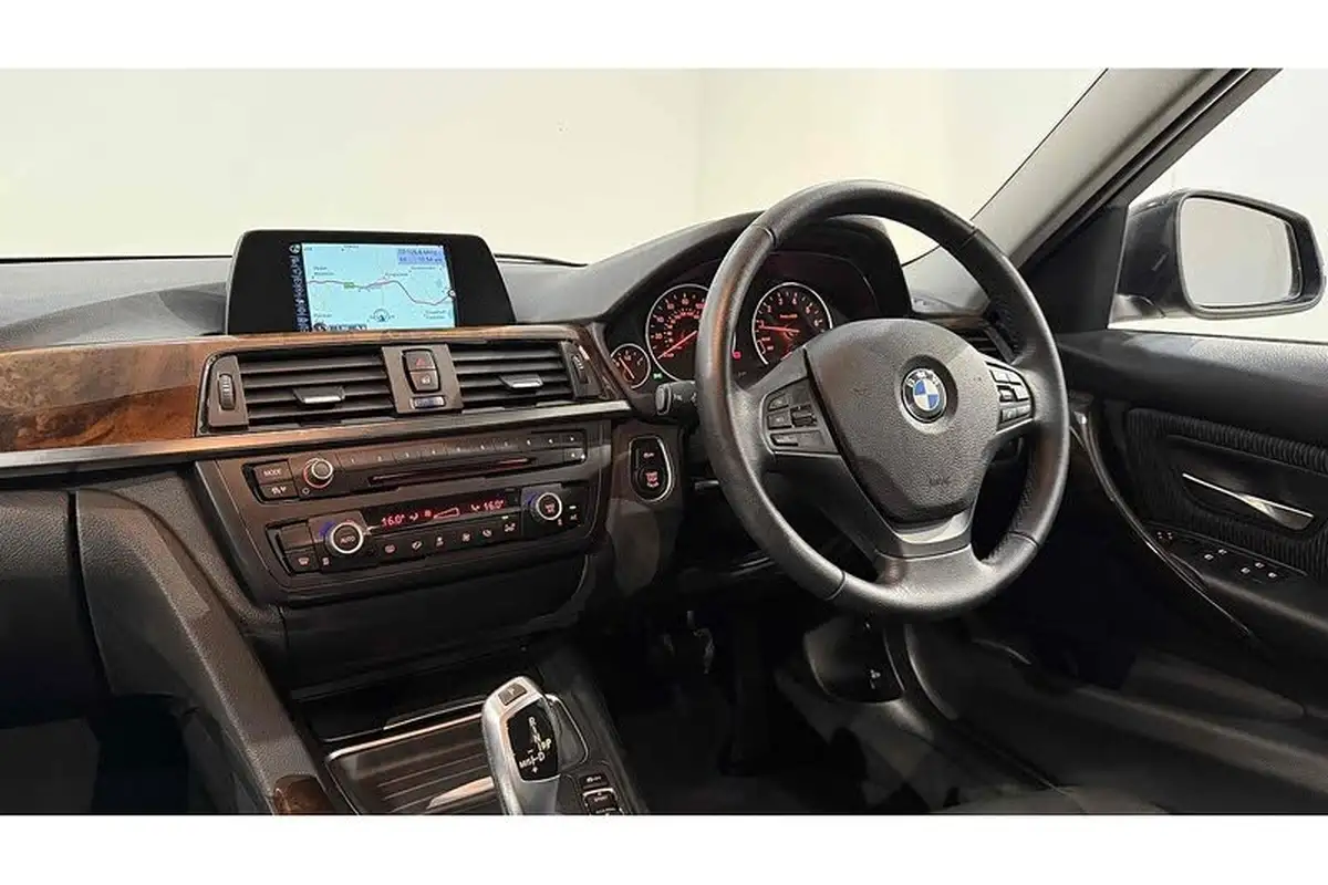 2015-bmw-3-series-20-320i-se-ss-saloon-4d-1997cc-auto-big-36